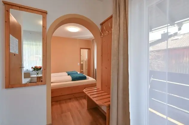 Tek Büyük Yataklı Oda, Balkon