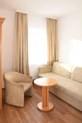 Tek Büyük Yataklı Oda, Balkon