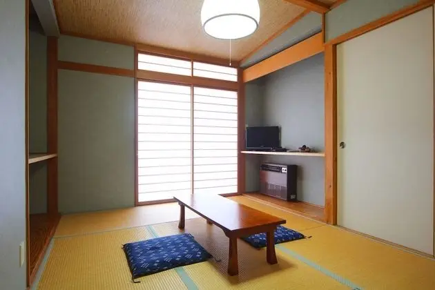 Traditional Oda (Japanese Style, 3 Guests)