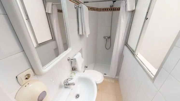 Basic İki Ayrı Yataklı Oda, Banyolu/Duşlu