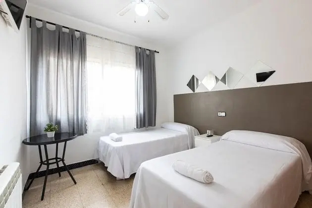 Basic İki Ayrı Yataklı Oda, Ortak Banyo