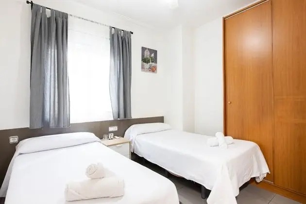 Basic İki Ayrı Yataklı Oda, Ortak Banyo