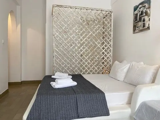 Üç Kişilik Oda, Şehir Manzaralı