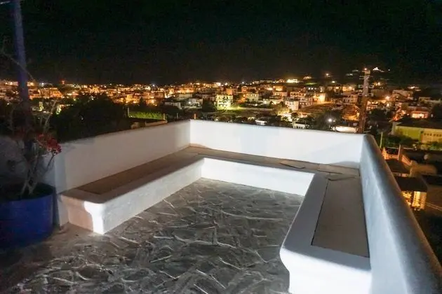 Üç Kişilik Oda, Şehir Manzaralı