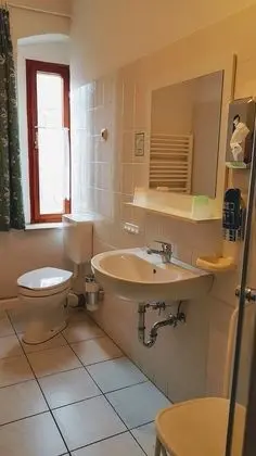 Design Tek Büyük Yataklı Oda, Banyolu/Duşlu