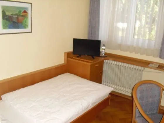 Tek Kişilik Oda (2)