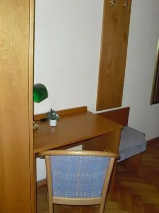Tek Kişilik Oda (2)