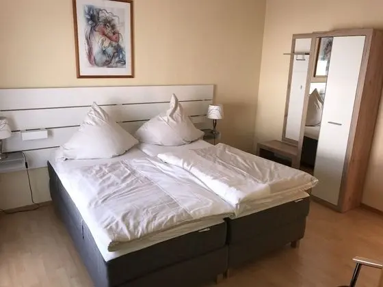 Tek Büyük Yataklı Oda