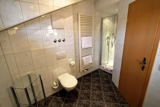 Tek Büyük Yataklı Oda, Balkon