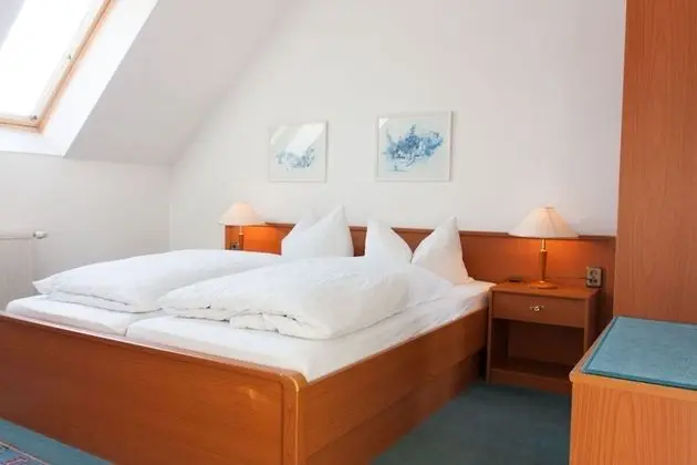 Tek Büyük Yataklı Oda