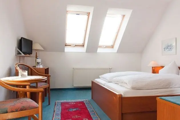 Tek Büyük Yataklı Oda