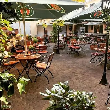 Basic Tek Büyük Yataklı Oda