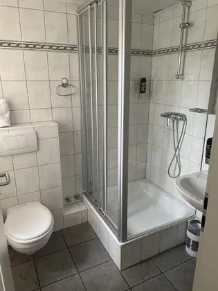 Basic Tek Büyük Yataklı Oda