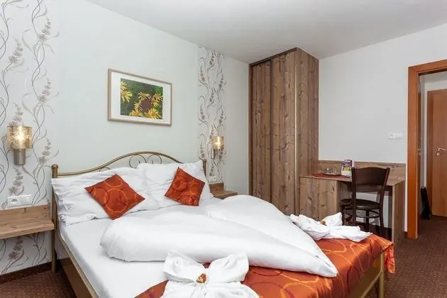 Tek Büyük Yataklı Oda