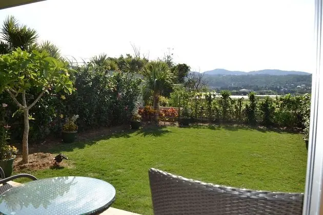 İki Ayrı Yataklı Oda, Sigara İçilmez (with Private Garden)