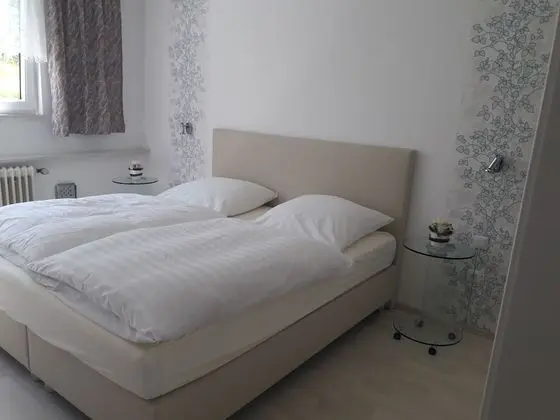 Basic Tek Büyük Yataklı Oda