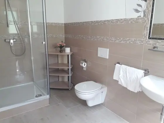 Basic Tek Büyük Yataklı Oda