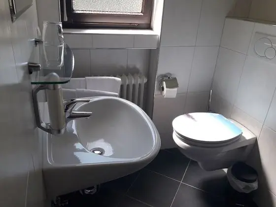Basic Tek Büyük Yataklı Oda