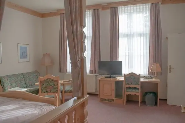 Tek Büyük Yataklı Oda