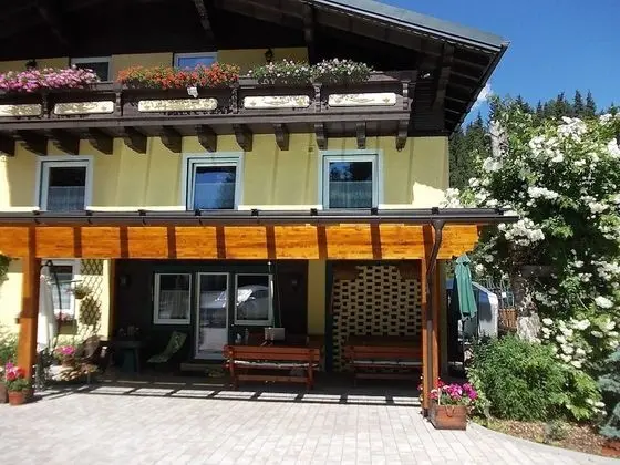 Tek Büyük Yataklı Oda (kleines)