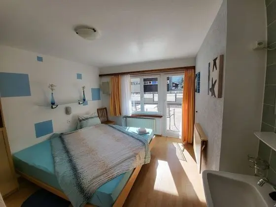 Tek Büyük Yataklı Oda, Balkon
