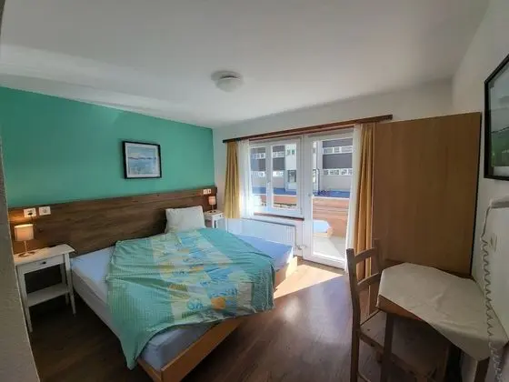 Tek Büyük Yataklı Oda, Balkon