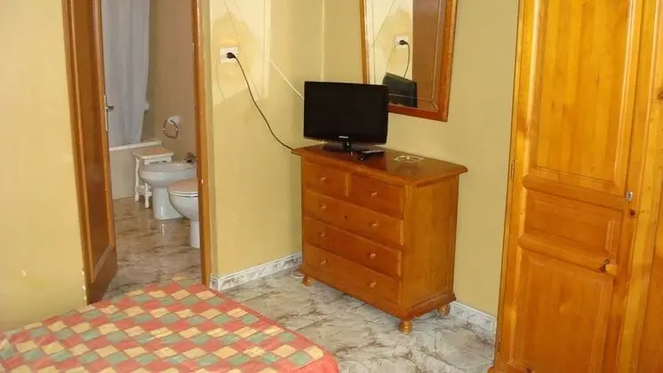 Tek Kişilik Oda, Ortak Banyo