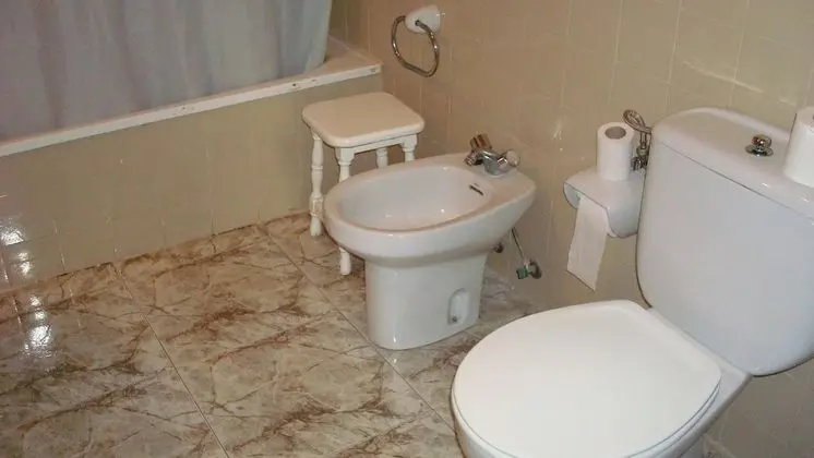 Tek Kişilik Oda, Ortak Banyo