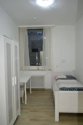 Tek Kişilik Oda, Ortak Banyo