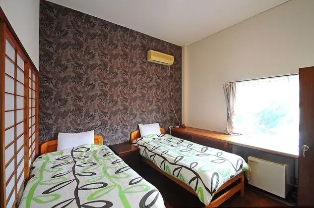 İki Ayrı Yataklı Oda, Ortak Banyo (With Tatami Space, Pets Allowed)
