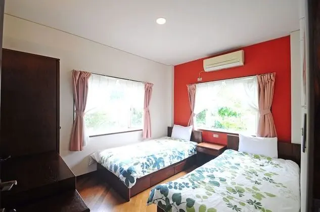 İki Ayrı Yataklı Oda, Ortak Banyo, Zemin Kat (No Pets allowed,Check in 17:00)