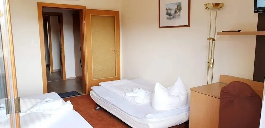 Tek Büyük Yataklı Oda, Balkon