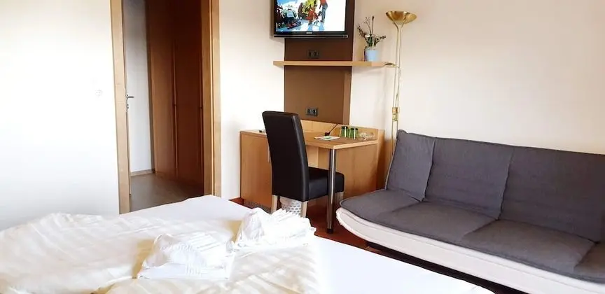 Tek Büyük Yataklı Oda, Balkon