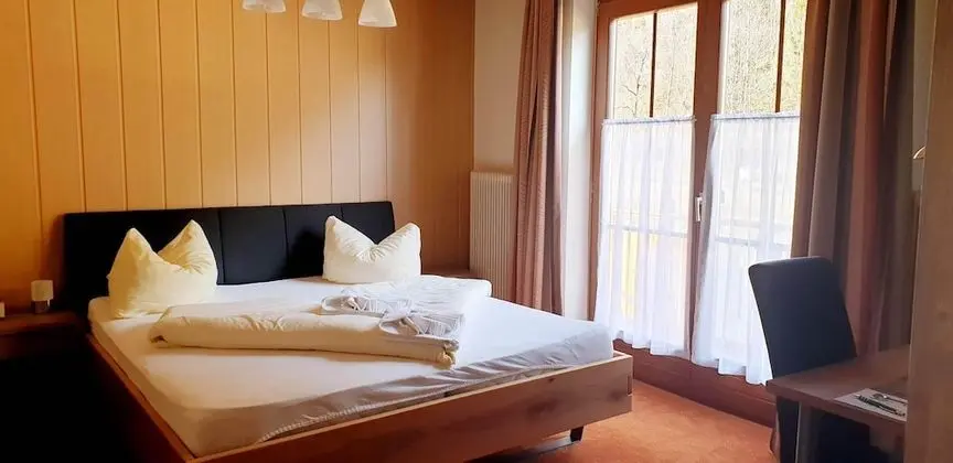 Tek Büyük Yataklı Oda, Balkon