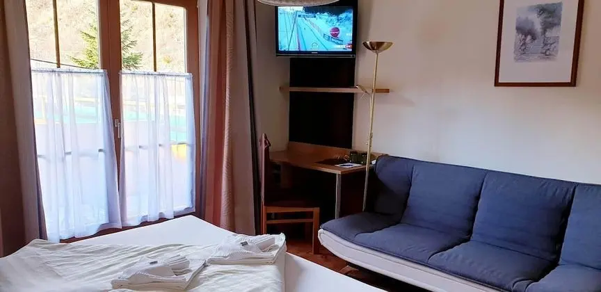 Tek Büyük Yataklı Oda, Balkon