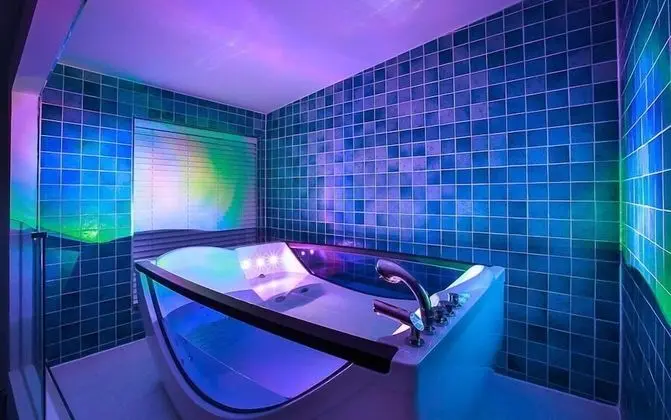 Tek Büyük Yataklı Oda, Avlu Manzaralı, Asma Kat