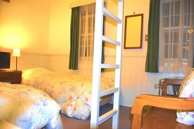 Dört Kişilik Oda, Ortak Banyo (With Loft area)