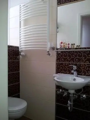 Üç Kişilik Oda