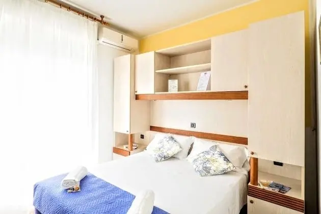 Tek Büyük veya İki Ayrı Yataklı Oda, Balkon