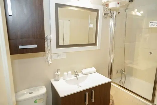 Tek Büyük Yataklı Oda, Özel Banyo