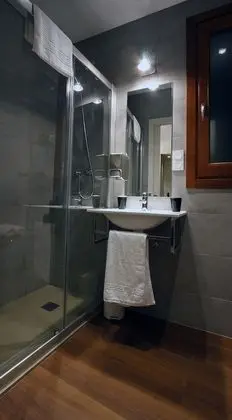 Basic Tek Büyük Yataklı Oda