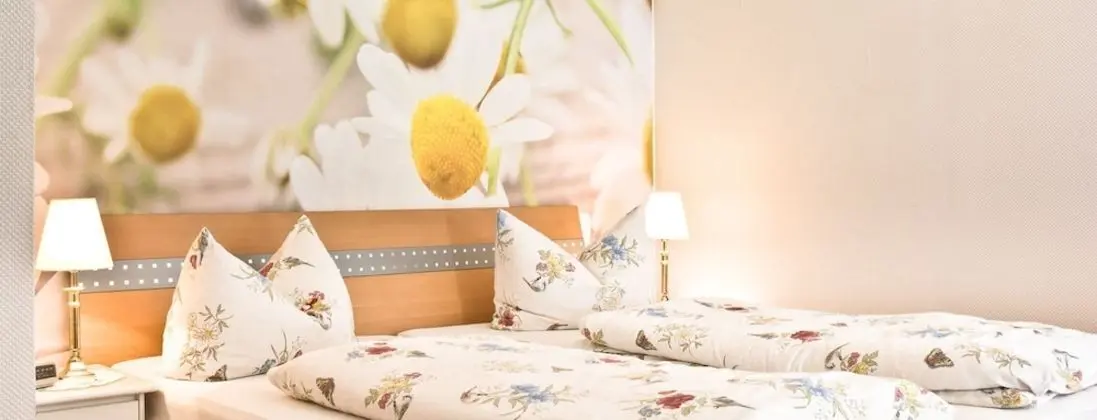 Basic Üç Kişilik Oda, 1 Büyük (Queen) Boy Yatak ve Çekyat, Dağ Manzaralı, Dağ Yamacı