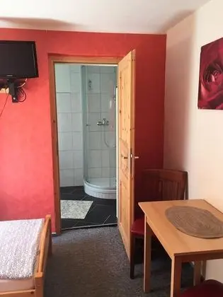 Comfort Tek Büyük Yataklı Oda