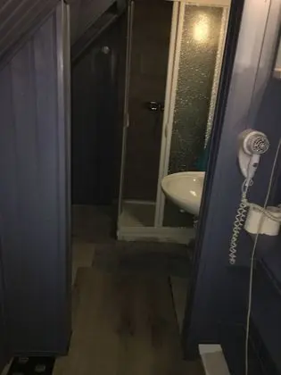 Standard Tek Büyük Yataklı Oda, Ortak Banyo