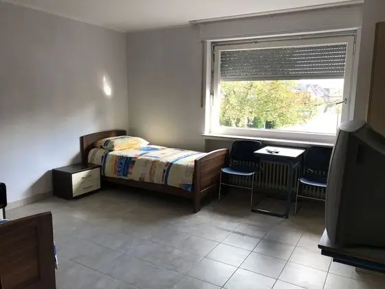 Tek Büyük Yataklı Oda, Ortak Banyo