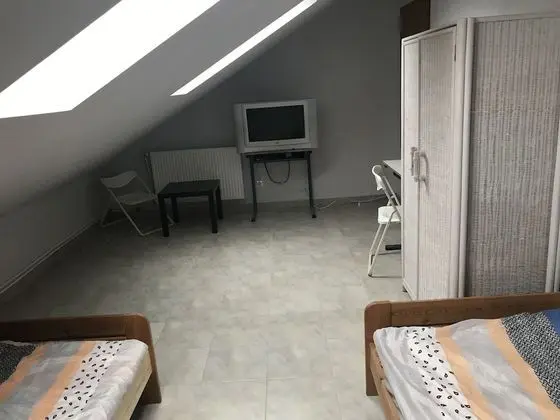 Tek Büyük Yataklı Oda, Ortak Banyo