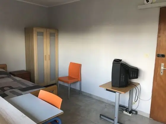 Tek Kişilik Oda, Ortak Banyo