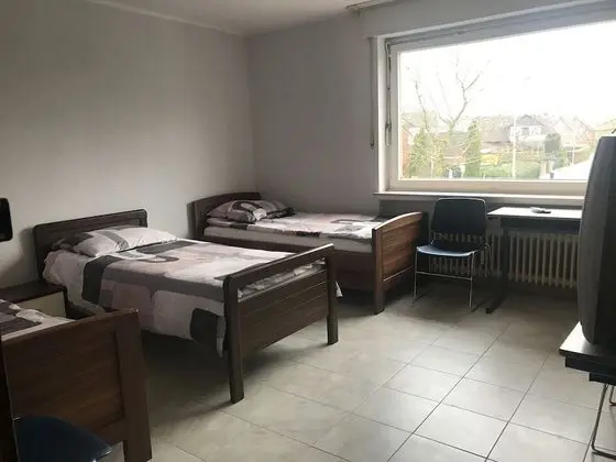 Üç Kişilik Oda, Ortak Banyo