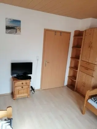 İki Ayrı Yataklı Oda, Ortak Banyo
