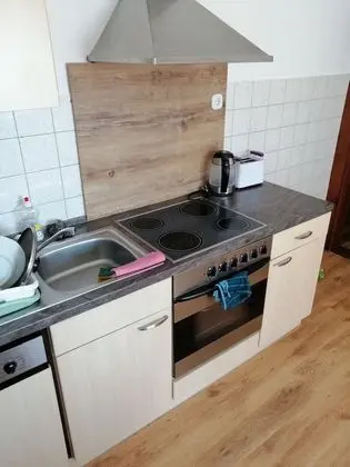 İki Ayrı Yataklı Oda, Ortak Banyo